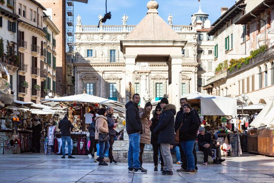 Verona: City Highlights & Street Food Walking Tour - Ponte Pietra and the Bridge Walk: Roman-Era Footsteps and Scenic Stops