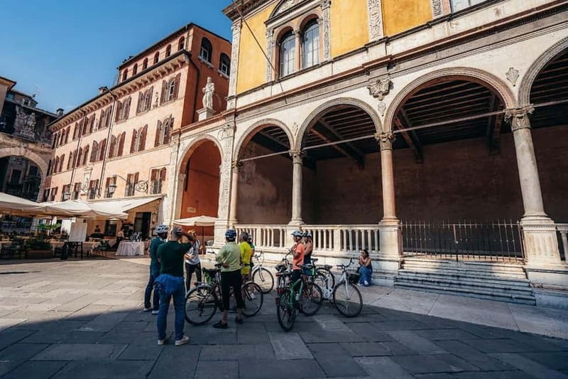 Verona: Classic and Hidden Gems Bike Tour - The Route: Main Squares, Old Town Streets, and City Walls