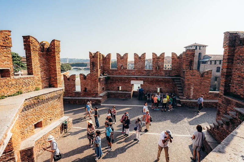 Verona: Classic and Hidden Gems Bike Tour - San Pietro Hill Photos and the Return to Ristori