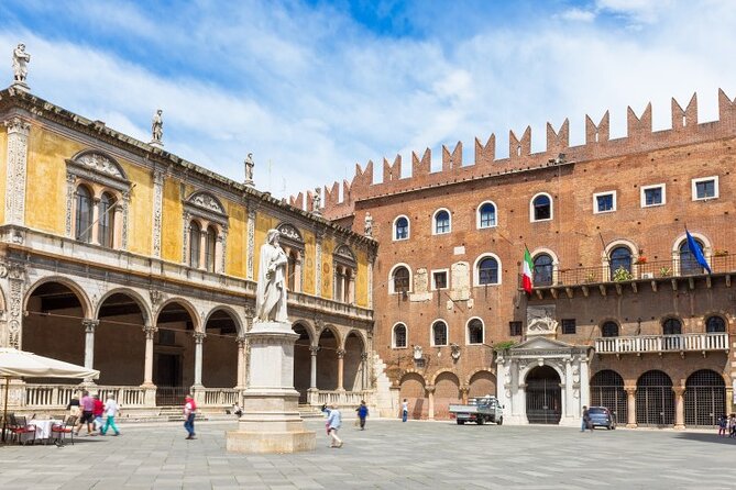 Verona Classic Walking tour - Stop 1: Arena di Verona and Why It Still Matters