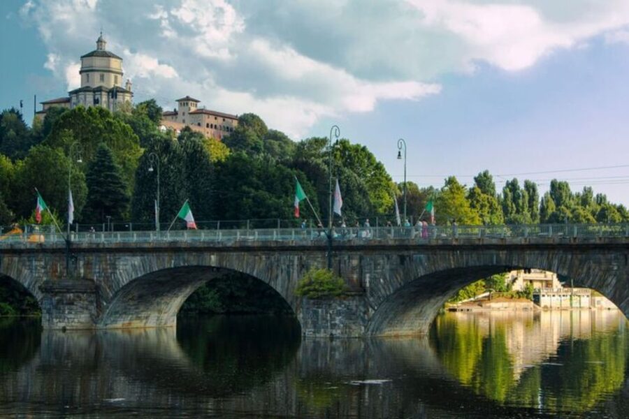Verona: Custom Private Tour with a Local Guide - Hotel Pickup in Verona Center (and What to Expect if You’re Outside It)