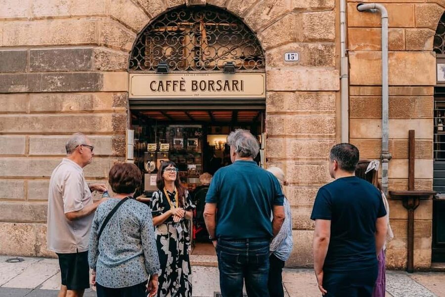 Verona: Food and Wine Tasting Walking Tour - Key highlights at a glance