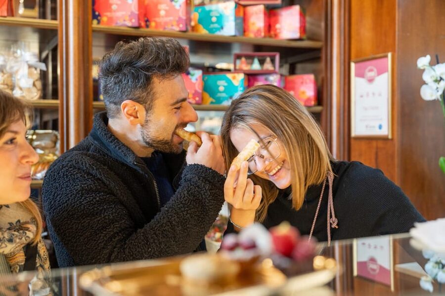 Verona: Full Meal & Wine Tasting Walking Tour - Verona food and wine works best with a small group