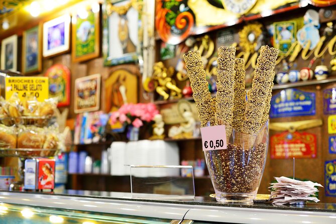 Verona Full Meal & Wine Tasting Walking Tour by Do Eat Better - The route: Porta Borsari to Piazza delle Erbe