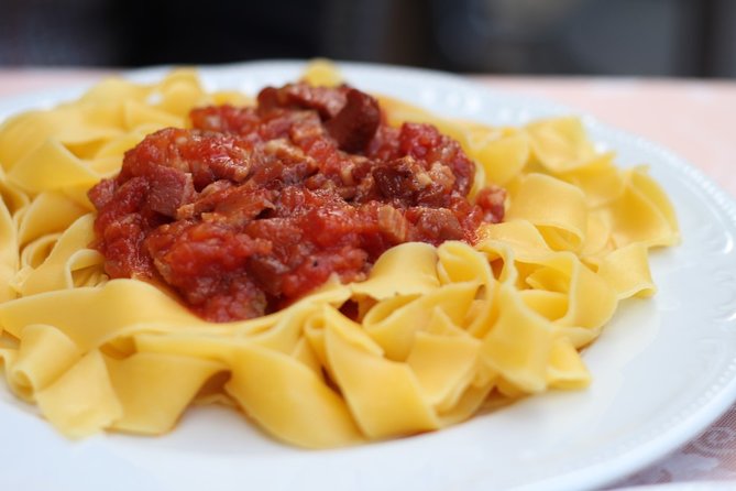 Verona Highlights with Local: Walking Tour Juliet's House Tickets - The guided walk through Verona: small streets, big stories