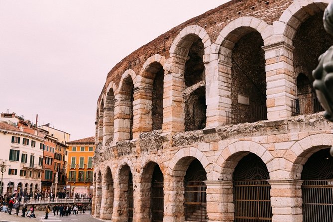 Verona Highlights with Local: Walking Tour Juliet's House Tickets - Meeting at Verona Porta Nuova: getting started without stress