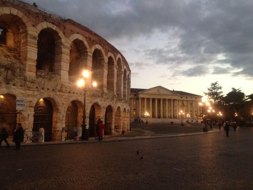 Verona: Private 2-Hour Walking Tour - Where the walk starts on Piazza Brà (and why it matters)