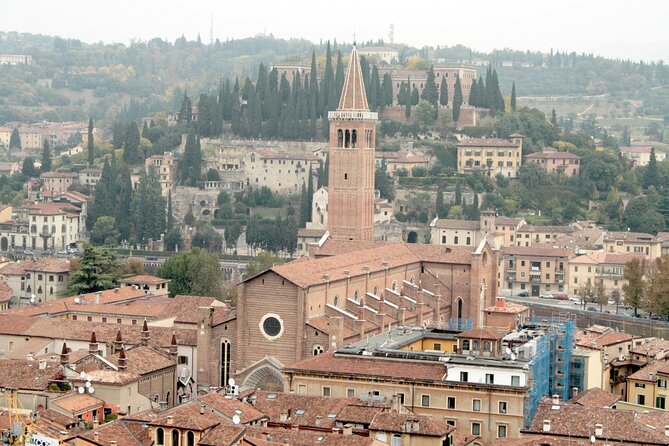 Verona Scavenger Hunt and Highlights Self Guided Tour - Stop 3: Opera in Love for a Romeo and Juliet themed stop