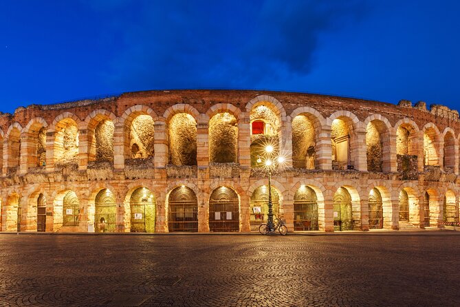 Verona Scavenger Hunt and Highlights Self Guided Tour - Stop 4: Piazza dei Signori for a quick mental reset