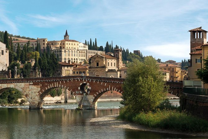 Verona Small Group Guided Walking Tour: Romeo & Juliet and More - Meeting in Piazza Bra and Finishing Back Where You Started