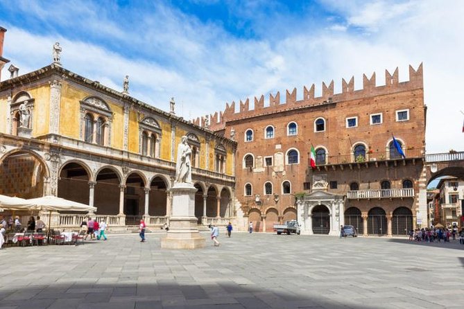 Verona Small Group Guided Walking Tour: Romeo & Juliet and More - Arena di Verona: Seeing the Roman Power Without the Full-Day Commitment