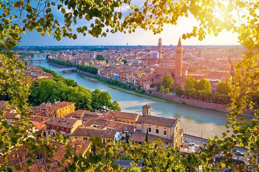 Verona: Small Group Guided Walking Tour with Arena Tickets - Meeting at Piazza Brà: Where the Tour Starts and Why Timing Matters