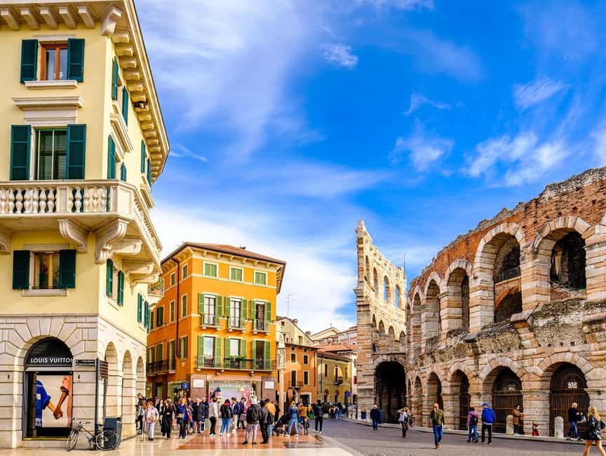 Verona: Small Group Guided Walking Tour with Arena Tickets - Piazza delle Erbe: Marketplace Life, With Optional Food Stops